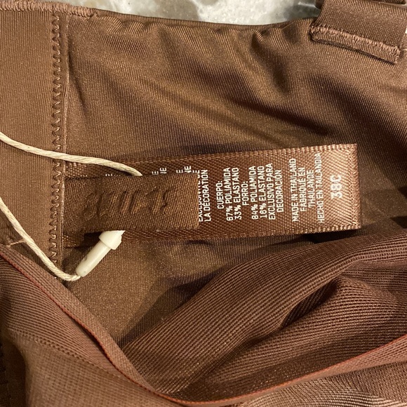 NWT Skims no show bra. Sz 38C - Picture 5 of 5